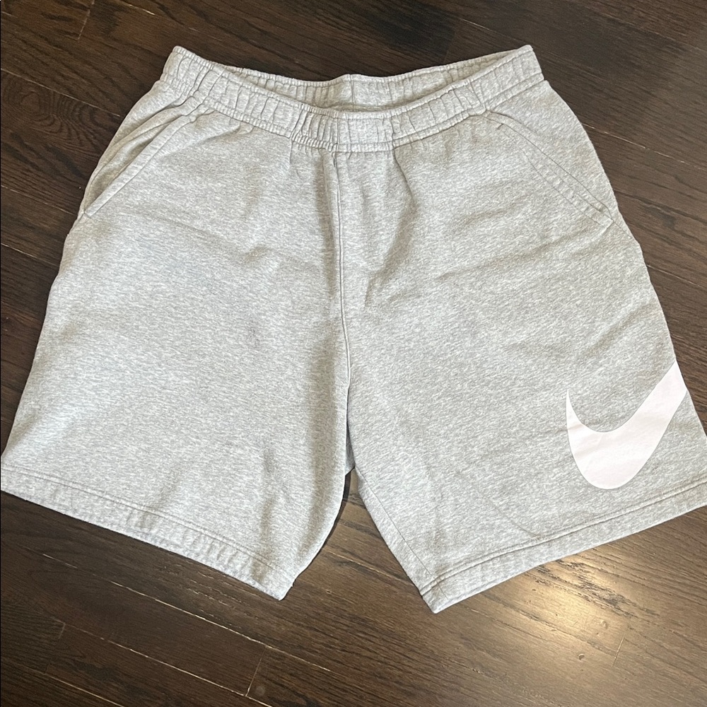 Nike Light Gray Athletic Men's Shorts
